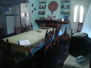 GLEW: CASA CON GARAGE Y DEPTO+DOS LOCALES A 6 CUADRAS DE LA EST. DE GLEW 
** APTA CREDITO ** foto 2