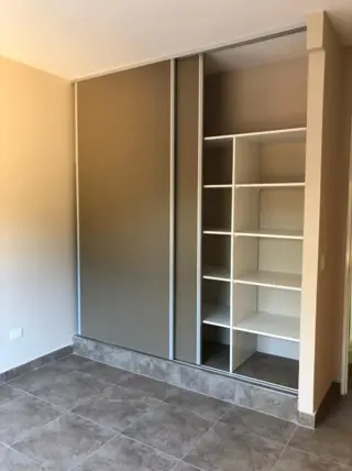 Venta de departamento 2 ambientes con cochera Luján foto 3
