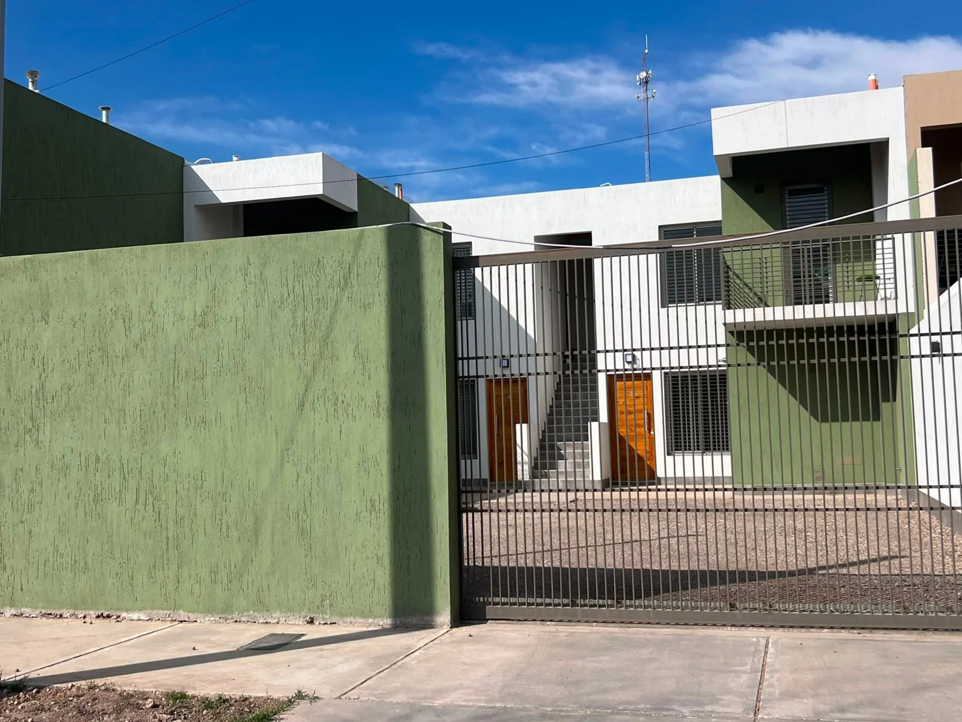 DEPARTAMENTO 2 DORMITORIOS 2 BAÑOS GUAYMALLEN