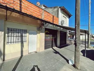 Local + Departamento 2 Amb en Venta en Pablo Podesta, Tres De Febrero, Buenos Aires . foto 4