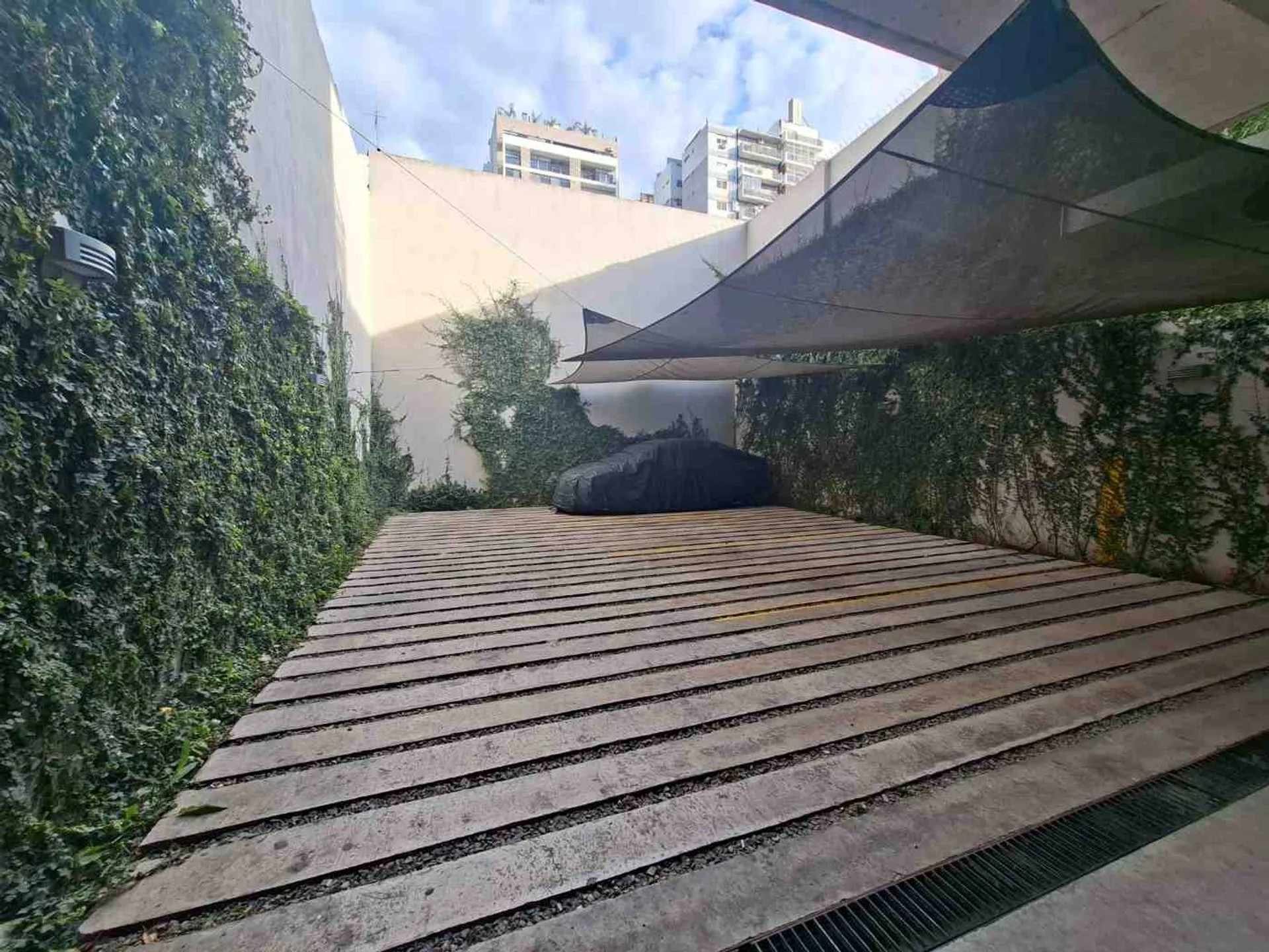 VENTA COCHERA PLANTA BAJA PORTON ELECTRICO ALMAGRO foto 5