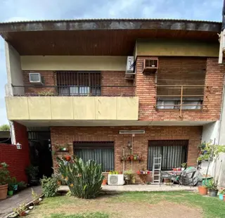 CASA PH 6 AMBIENTES CON JARDIN Y PATIO -  MATADEROS foto 2
