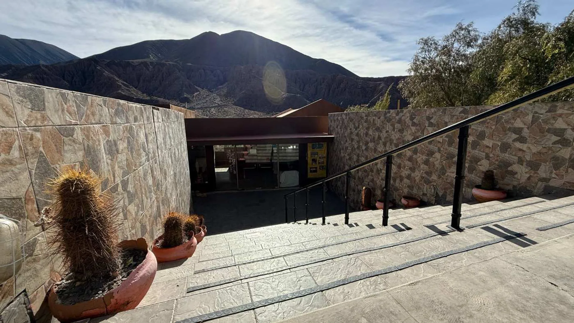 HOTEL EN VENTA EN PURMAMARCA 900M2 CONSTRUIDOS foto 3