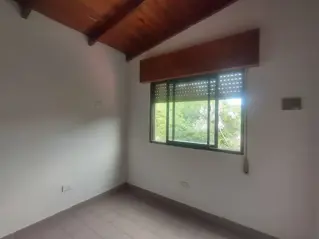 ALQUILO EXCELENTE DEPARTAMENTO DE UN DORMITORIO ZONA CUENCA DEL PLATA YA PASOS DEL CENTRO DE POSADAS foto 2