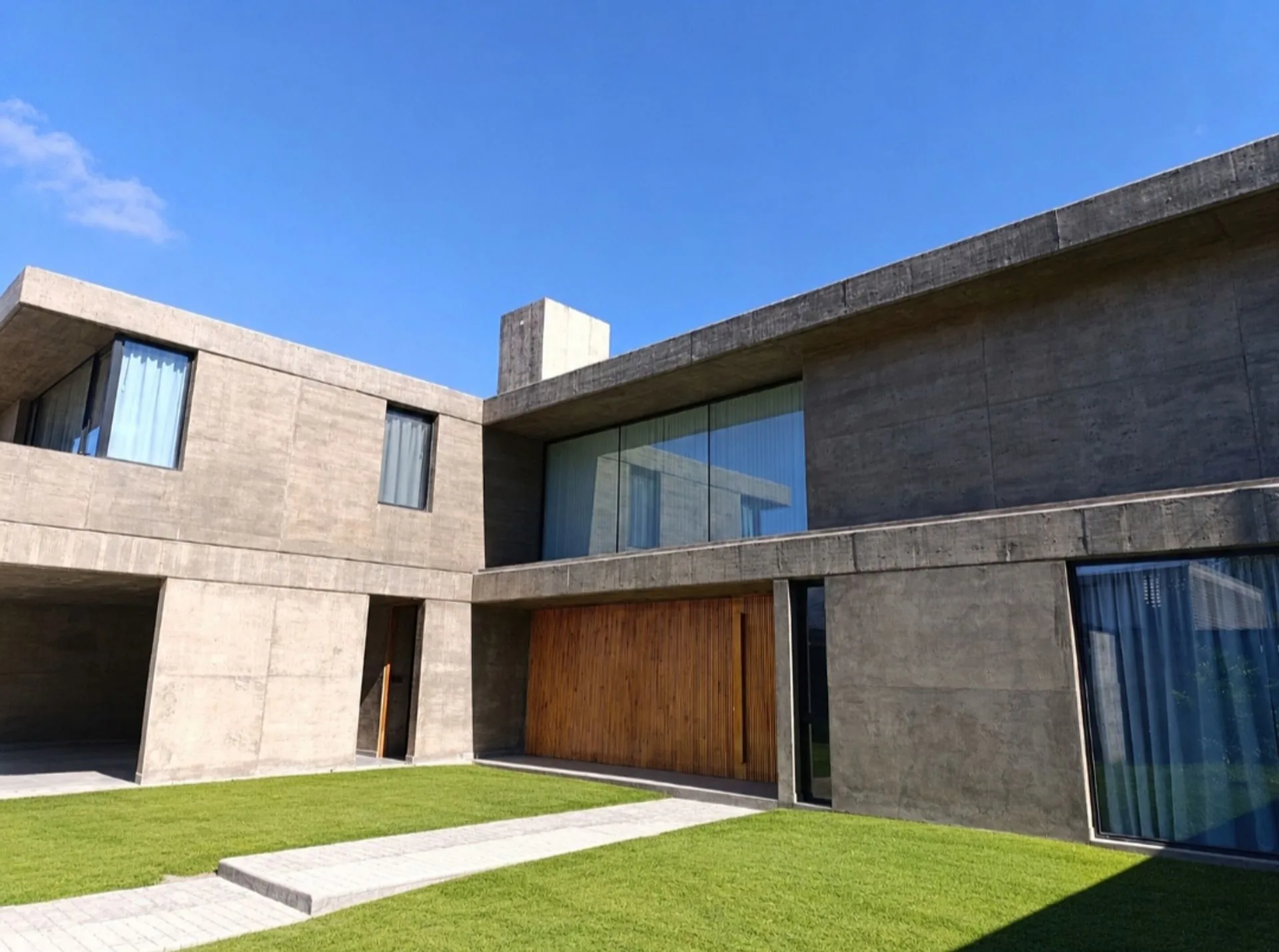 VENTA CASA BAJO LA VIÑA 445 m2 + 1092 m2 TERRENO foto 2