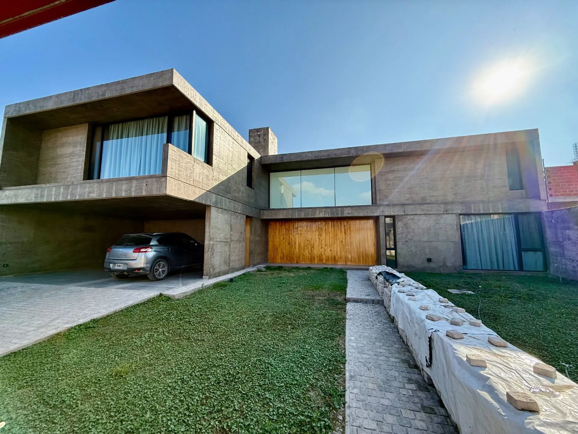 VENTA CASA BAJO LA VIÑA 445 m2 + 1092 m2 TERRENO foto 3