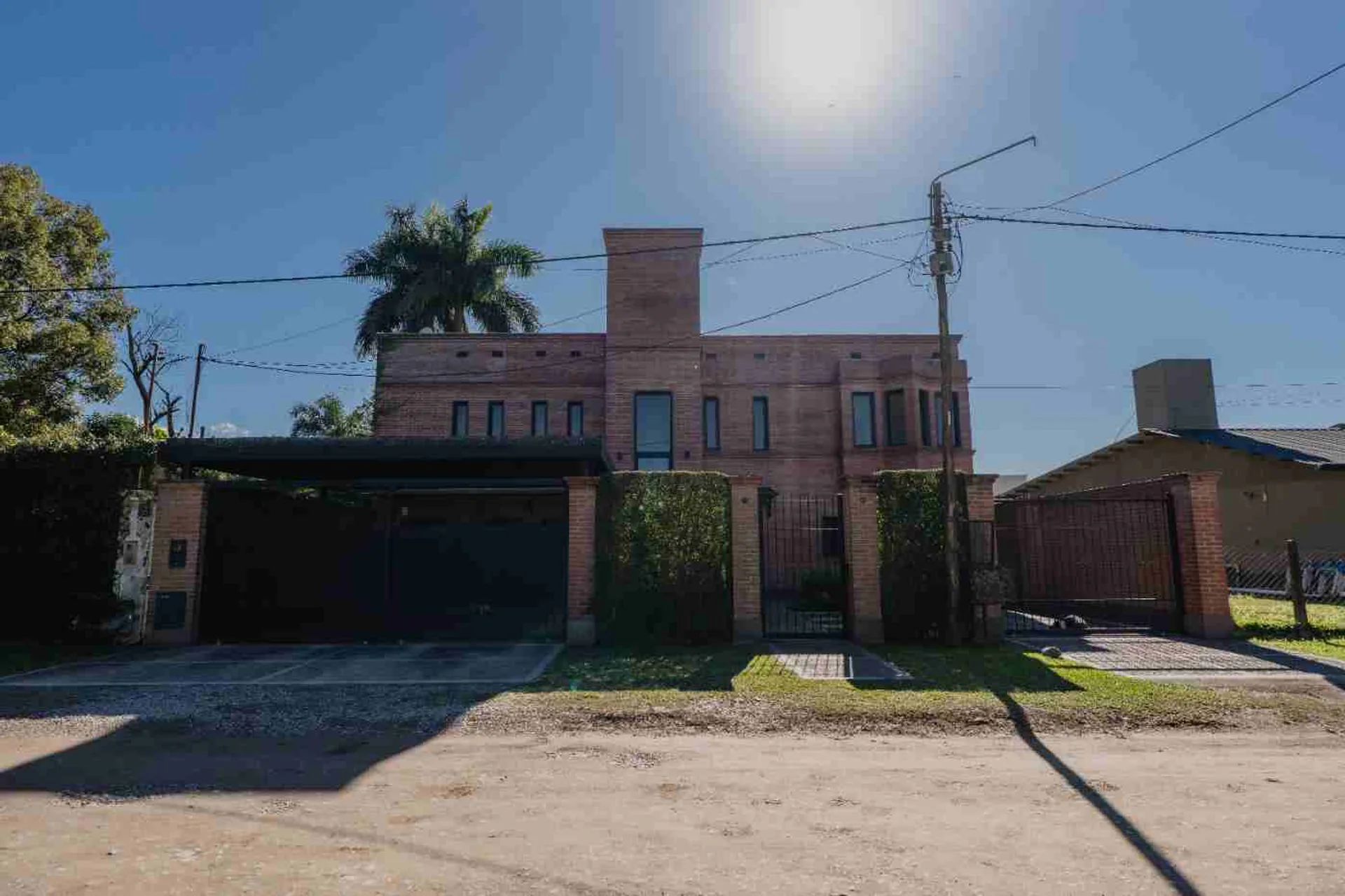 Venta Casa 4 Dormitorios con Pileta Yerba Buena foto 3