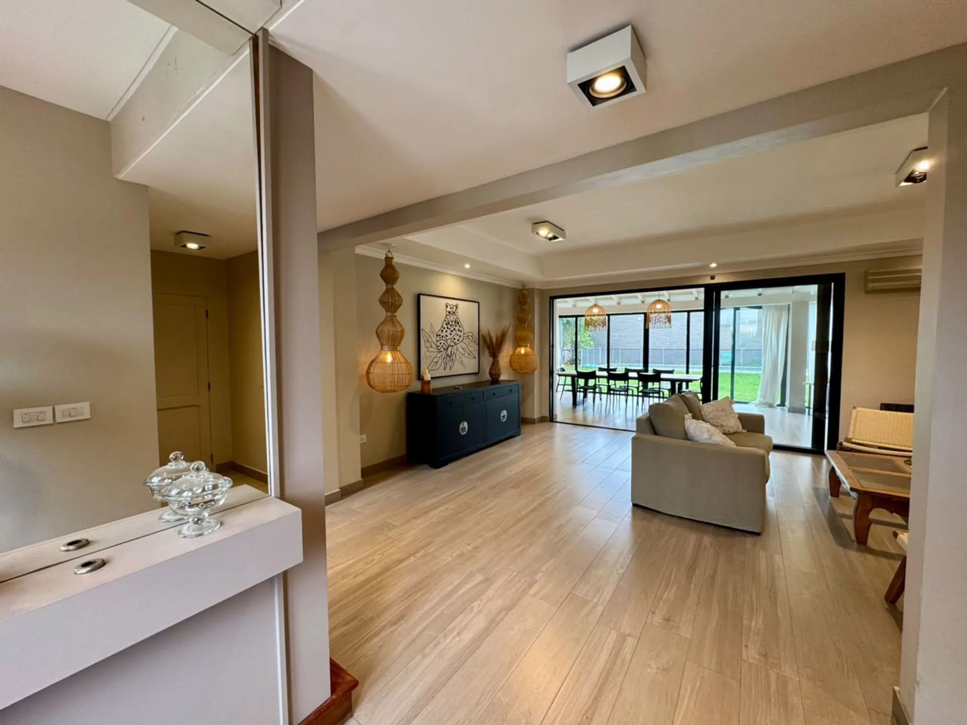 Venta Casa 4 Dormitorios con Pileta Yerba Buena foto 5