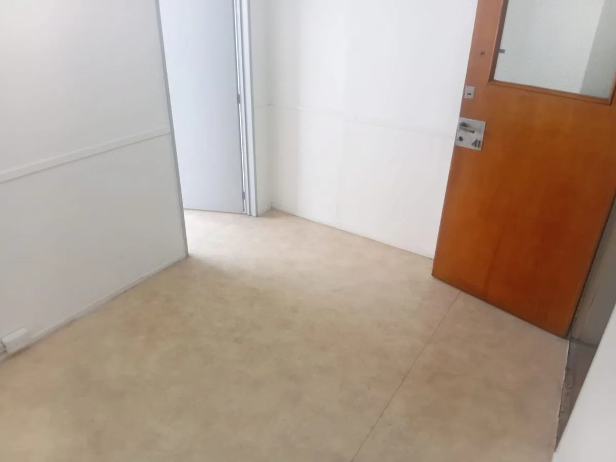 VENTA OFICINA - MICROCENTRO - RENOVADA Y LUMINOSA foto 5