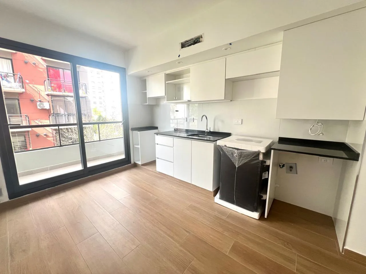 Monoambiente a estrenar al frente en Villa Luro - Ramón Falcón 4945, 6°B foto 5