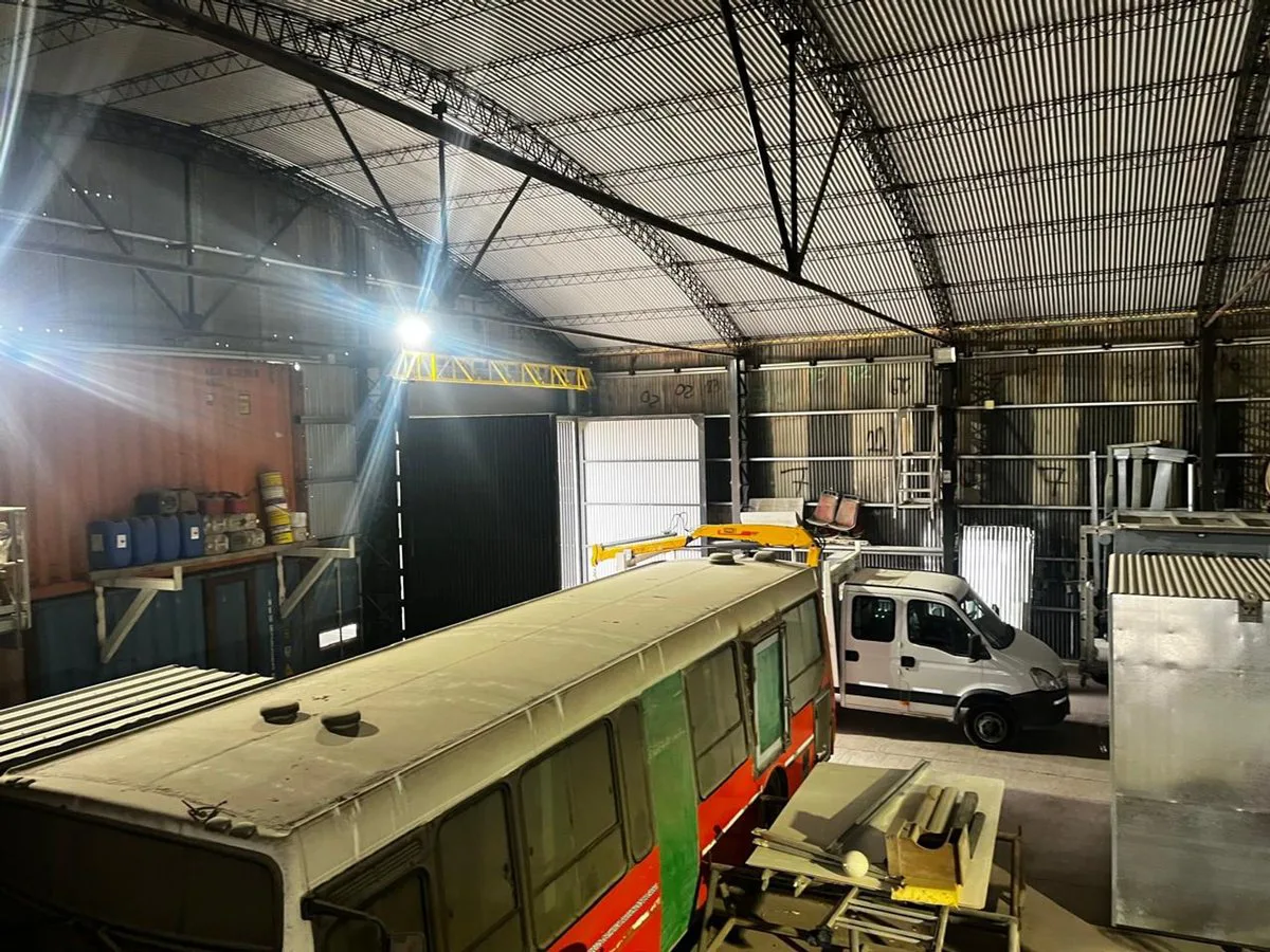 VENTA GALPÓN COMERCIAL CON OFICINAS RIO NEGRO foto 3