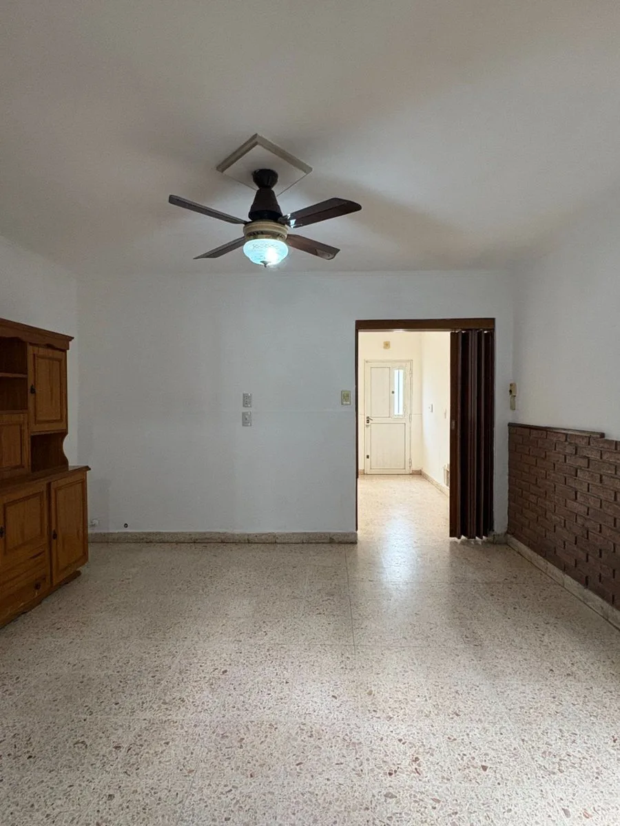 Venta de Casa 4 Dormitorios, Pileta y Quincho foto 5