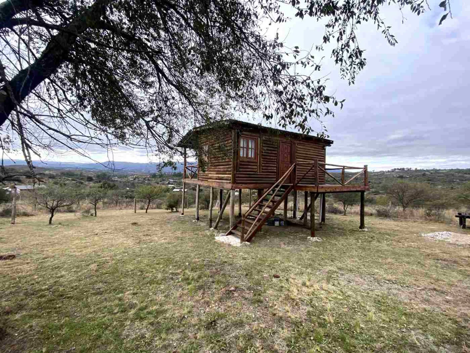VENDE PERMUTA MONOAMBIENTE B SEMICERRADO LA FALDA foto 2
