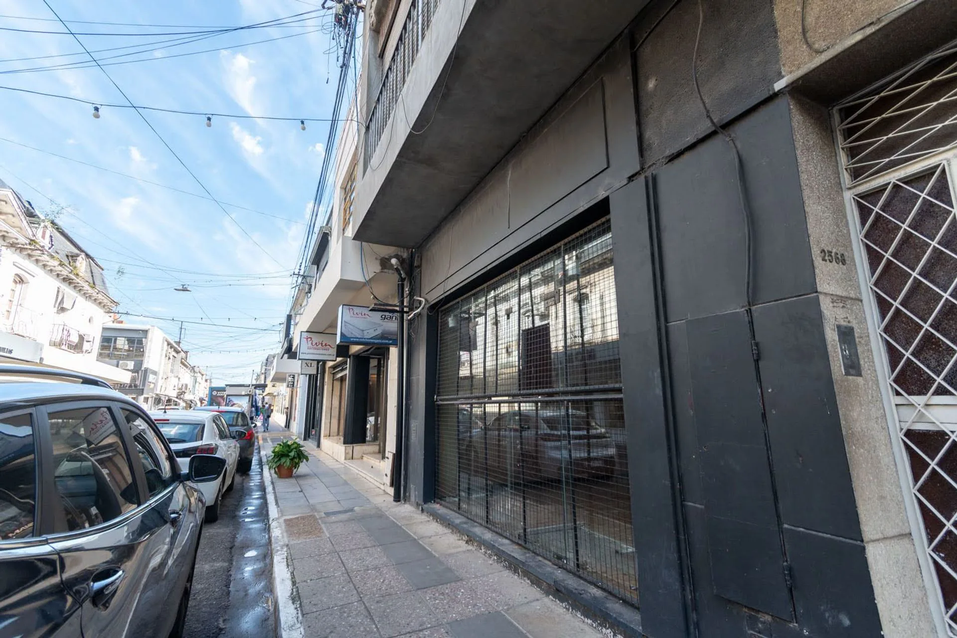 VENTA– LOCAL COMERCIAL EN PLENO CENTRO DE SANTA FE foto 2