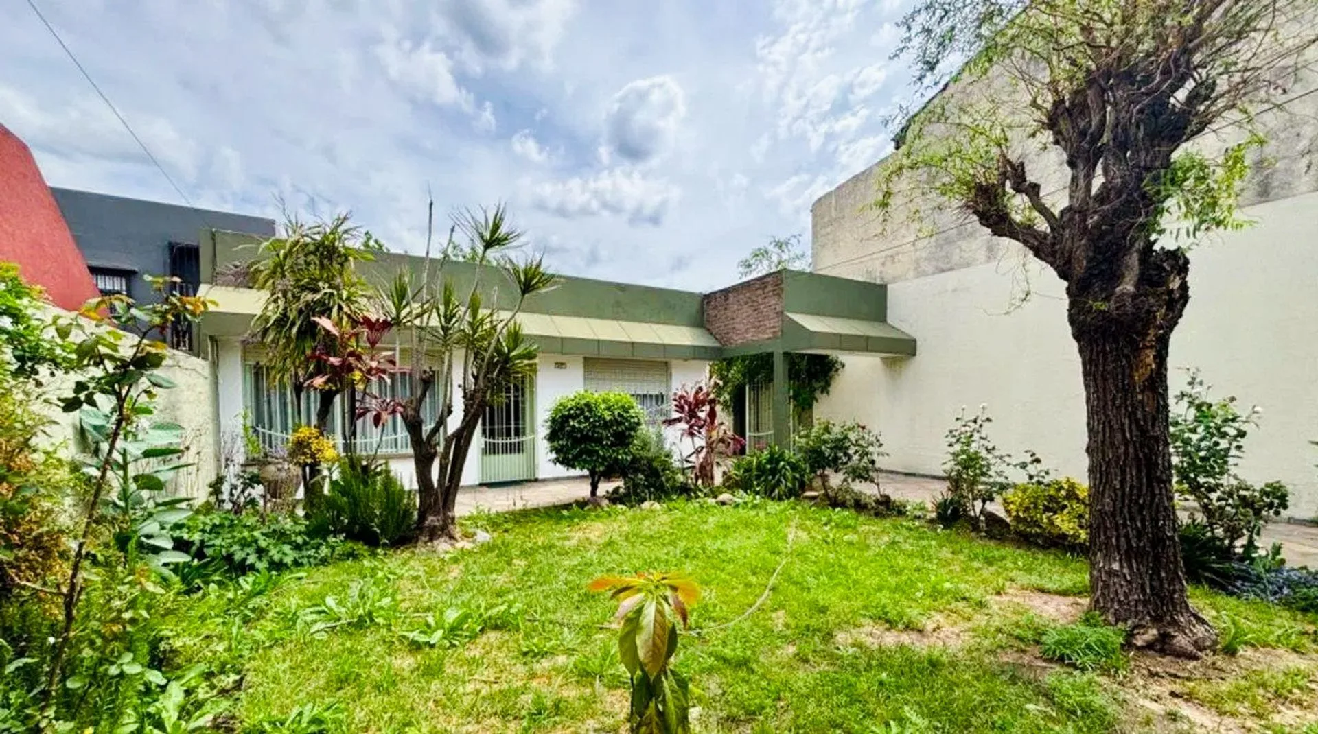 VENTA CASA AMERICANA 3 AMBIENTES CON GALPON foto 2