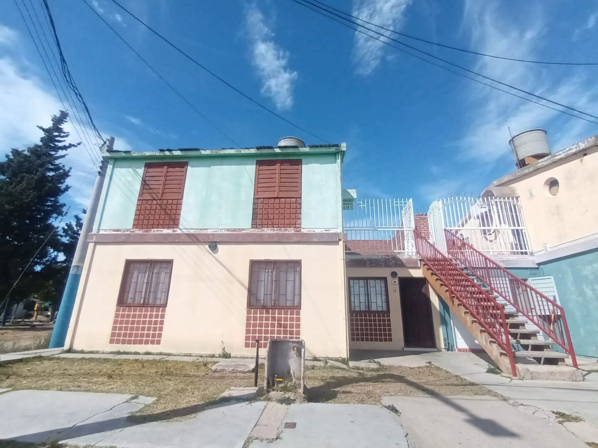 EN VENTA DEPARTAMENTO 3 AMBIENTES - SAN LUIS foto 2