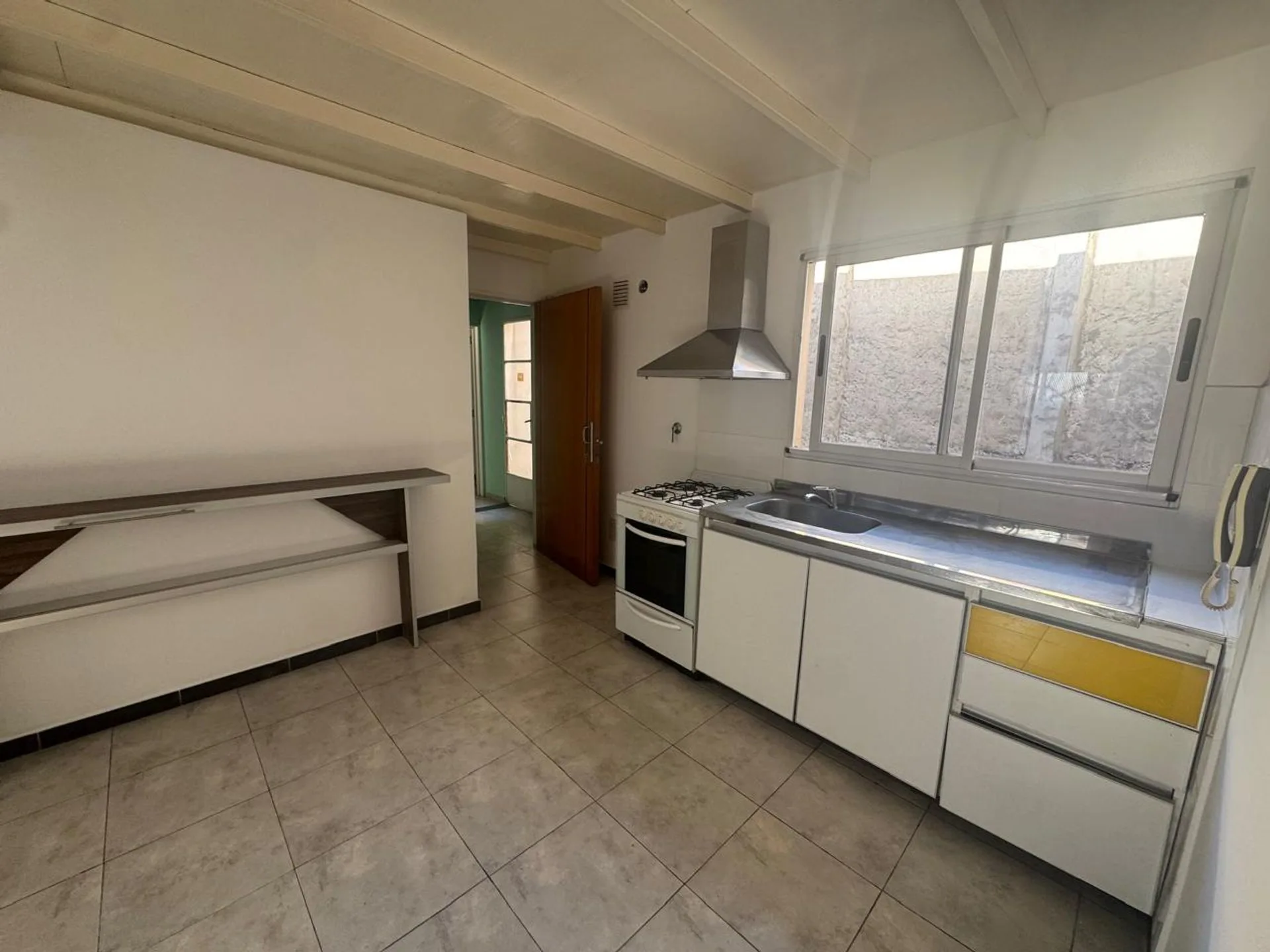 VENTA DEPTO 2 AMB EN VILLA GRAL MITRE CON BALCON foto 3