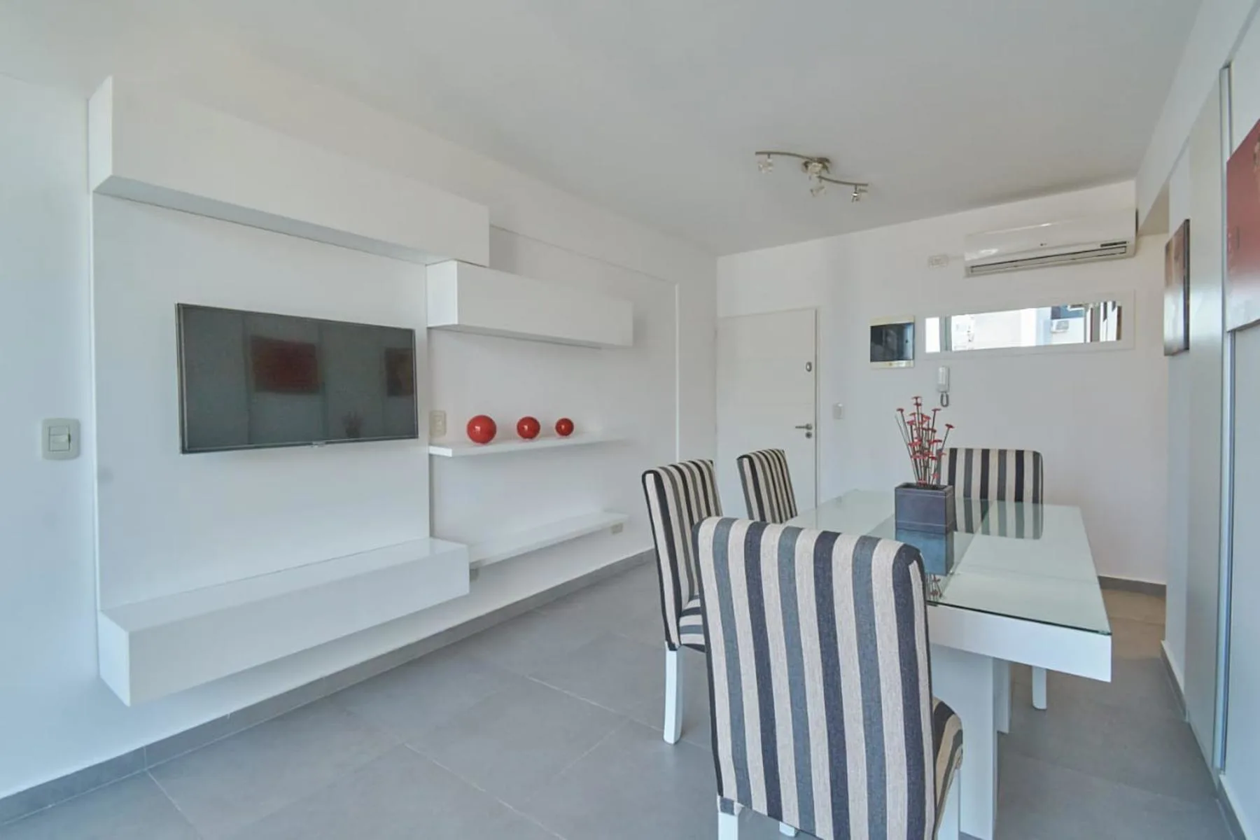 2-bedroom apartment in Recoleta – photo 3 of 19
