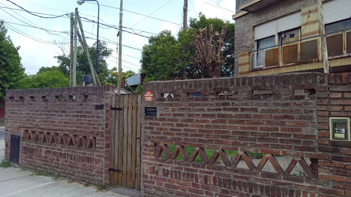 VENTA CASA 5 AMBIENTES + ANEXO 4 AMB. DON TORCUATO foto 4