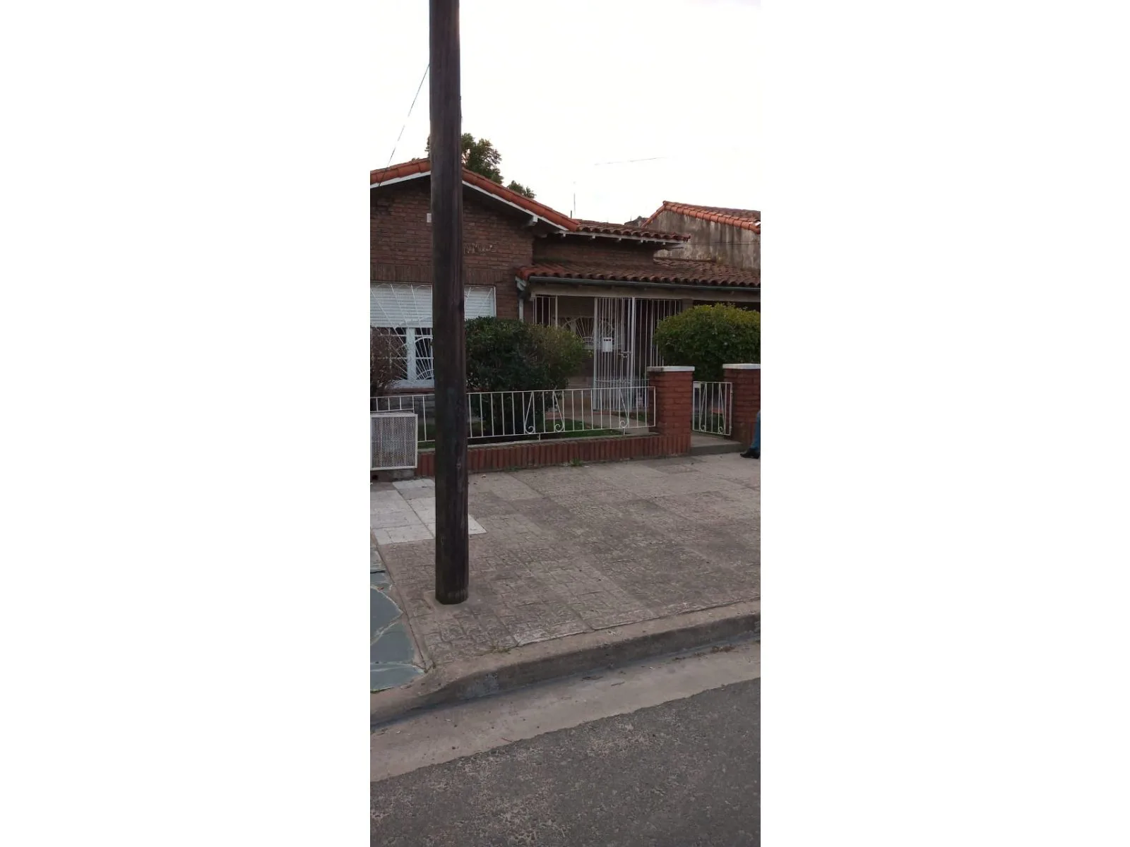 Venta de Casa 3 Ambientes en Villa Luzuriaga foto 2