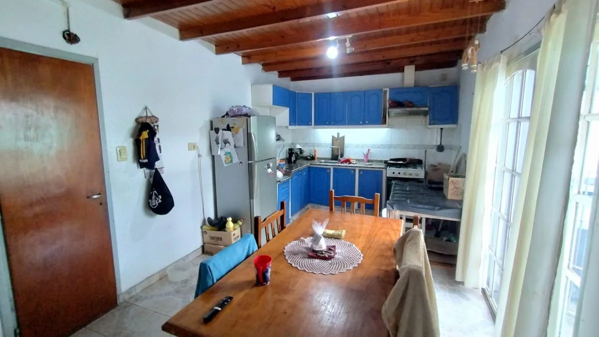 VENTA Casa 5amb c/cochera y pileta Gral. Rodriguez foto 3