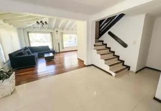Venta de casa en Echeverria del lago- Canning foto 3