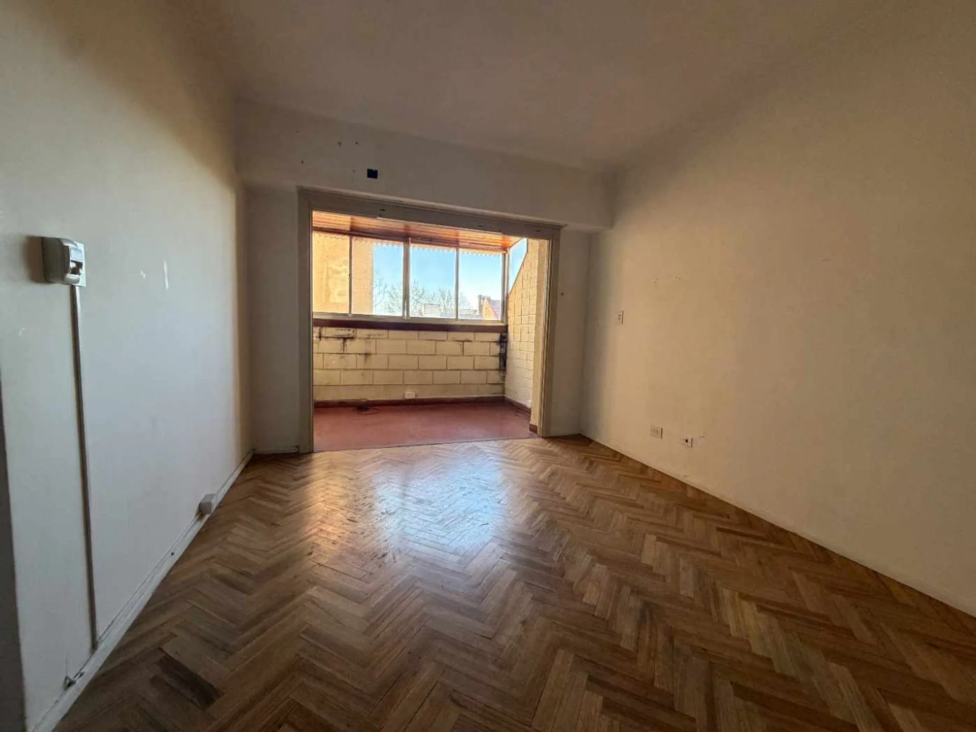 VENTA DEPARTAMENTO 2 AMBIENTES MARTINEZ CENTRO foto 2