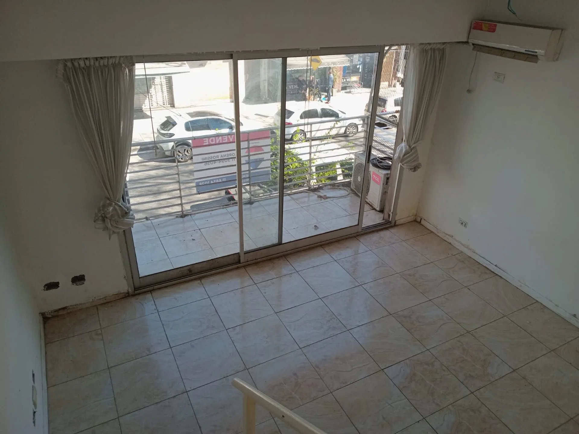 VENTA DEPARTAMENTO  DUPLEX 3 AMBIENTES LINIERS foto 3