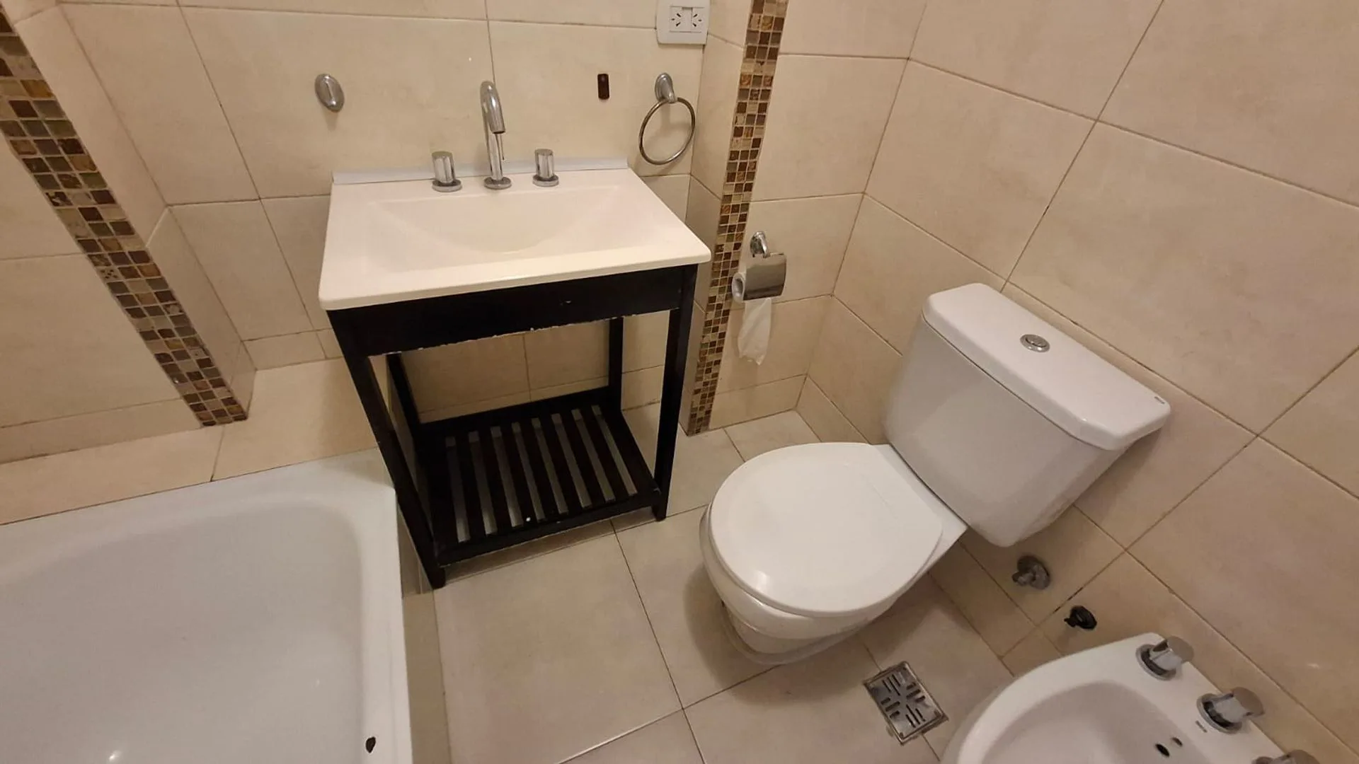 VENTA DEPARTAMENTO  DUPLEX 3 AMBIENTES LINIERS foto 5