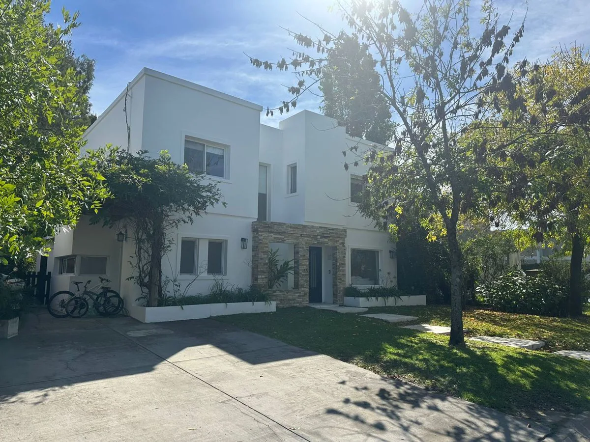 CASA EN  VENTA EN SAN ISIDRO LABRADOR APTO CREDITO foto 2