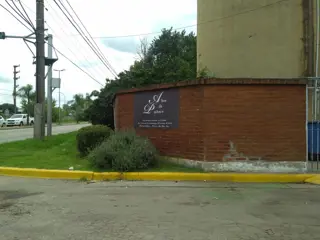 EXCELENTE PROPIEDAD DE TRES AMBIENTES BARRIO CERRADO ALTOS DE PACHECO SOBRE RUTA 9 foto 1