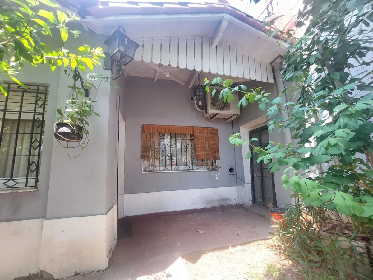 Venta casa 4 ambientes Martínez a refaccionar foto 2