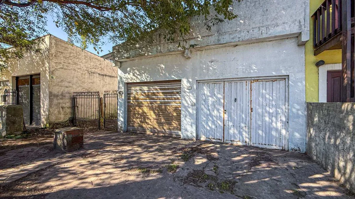Venta en BLOCK Local Vivienda y Galpón Los Pinares