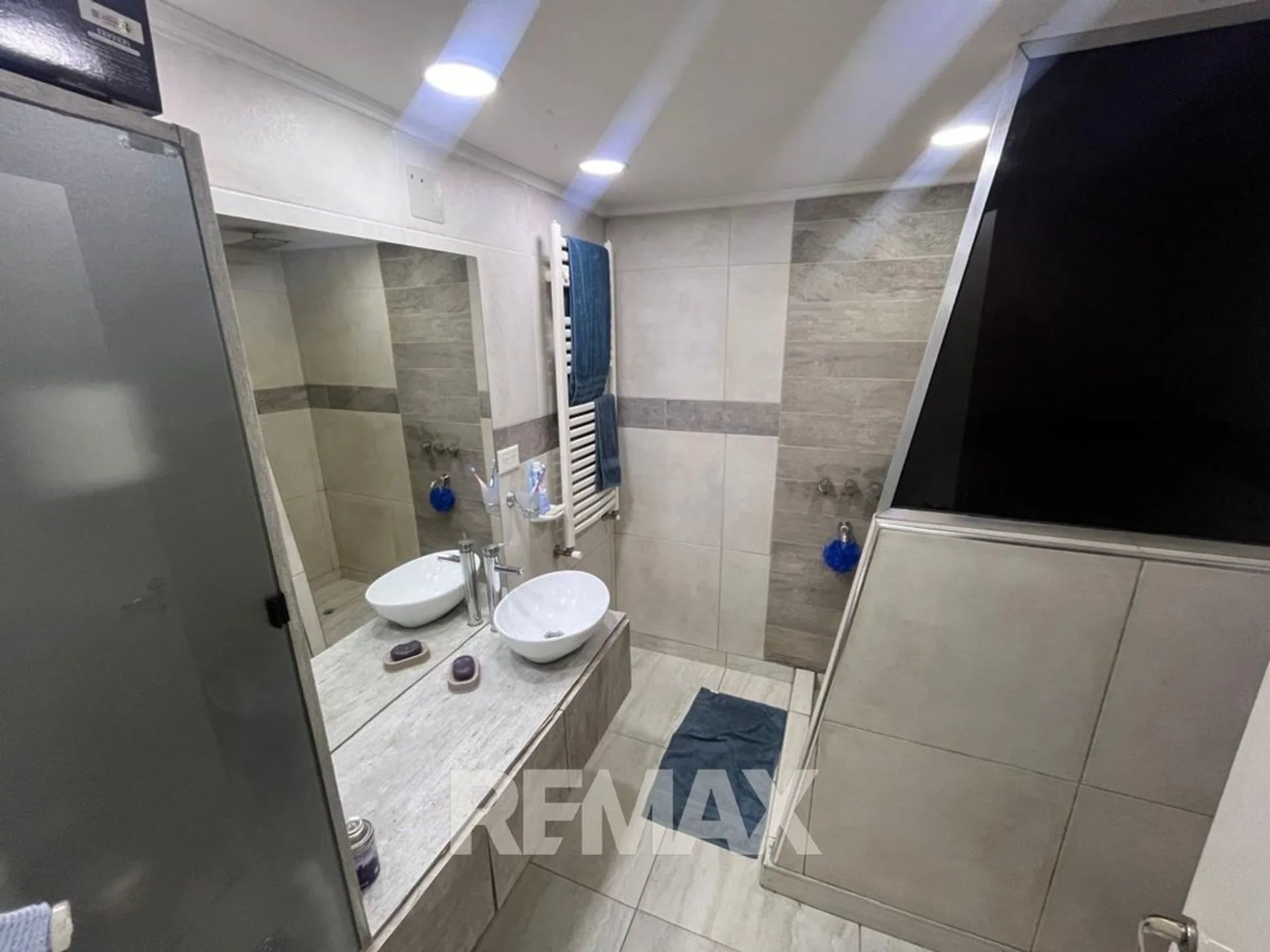 VENTA CASA 2 DORMITORIOS CON PILETA + DEPOSITO foto 4