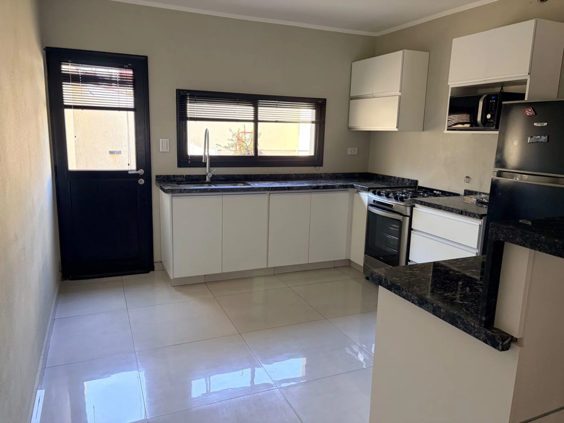 CASA EN VENTA 3 DORM B°STA ANA V.MARIA APTA CREDIT foto 4