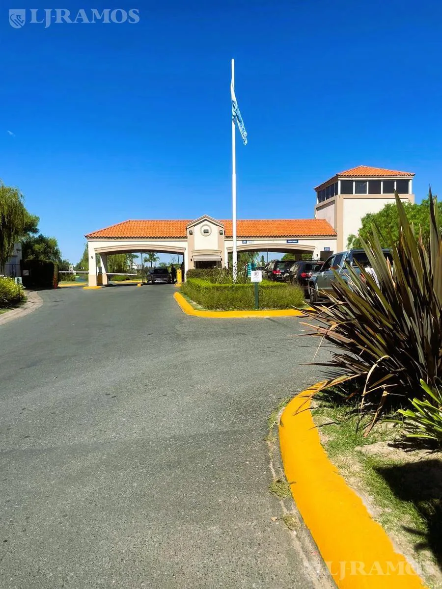 LOTE DE 822 M2 - INTERNO. NOR-ESTE. YA ESCRITURADO. foto 4