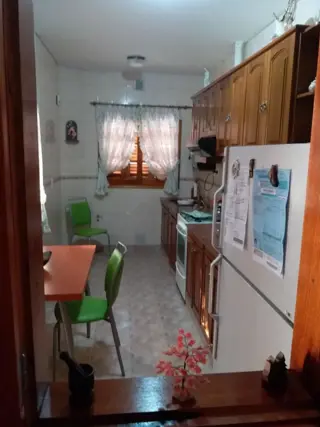 CASA 4 AMBIENTES IMPECABLE foto 3