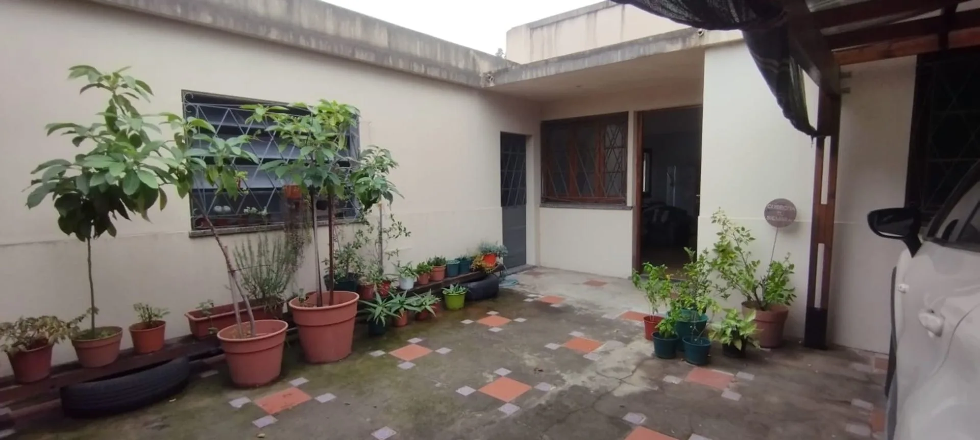 VENTA DE CASA DE 6 AMBIENTES MUTIFAMILIAR foto 3