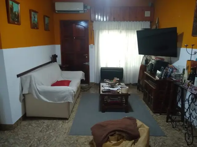 CASA CON QUINCHO TRISTAN SUAREZ