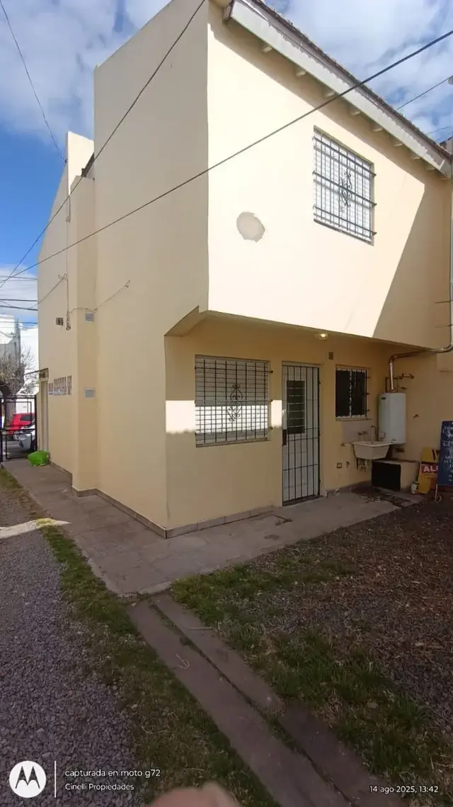 Dúplex a 2 cuadras de la estación y transporte - ¡Imperdible
