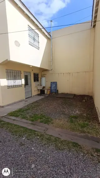 Dúplex a 2 cuadras de la estación y transporte - ¡Imperdible foto 2