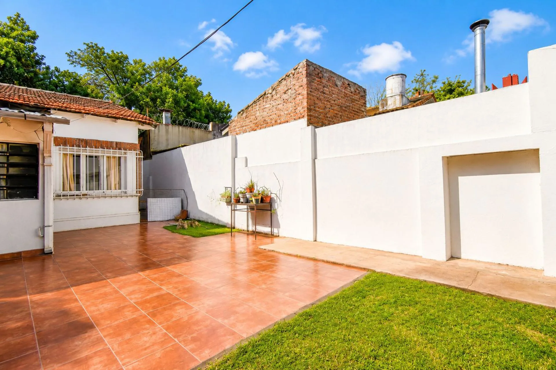 CASA EN VENTA MONTE GRANDE SE PERMUTA O FINANCIA foto 2