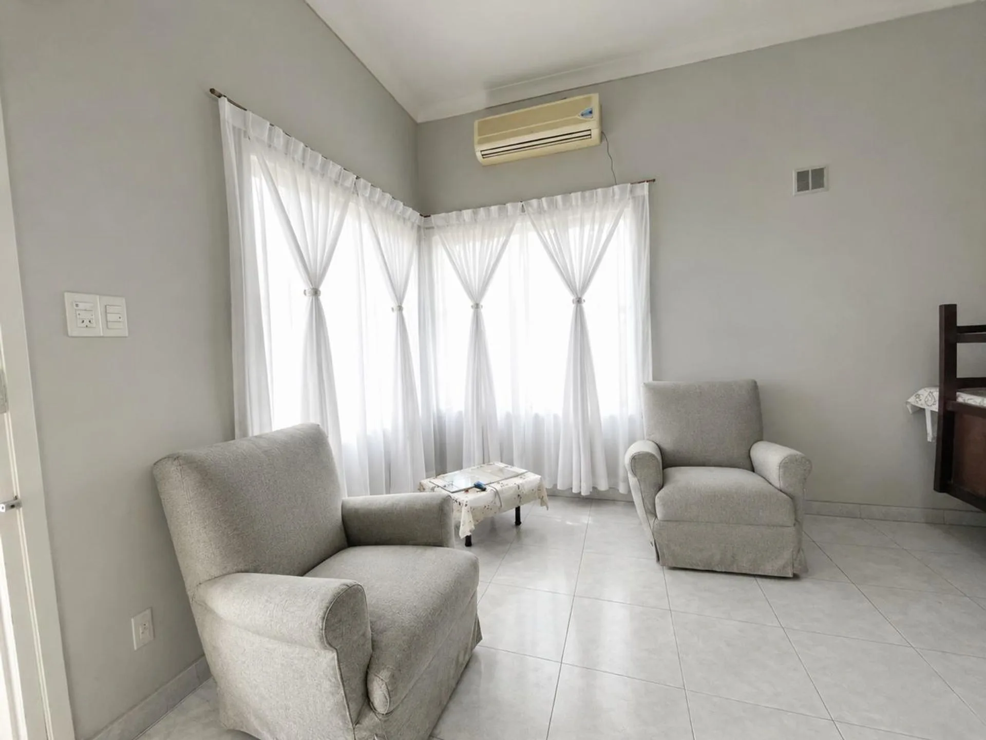 CASA EN VENTA MONTE GRANDE SE PERMUTA O FINANCIA foto 3