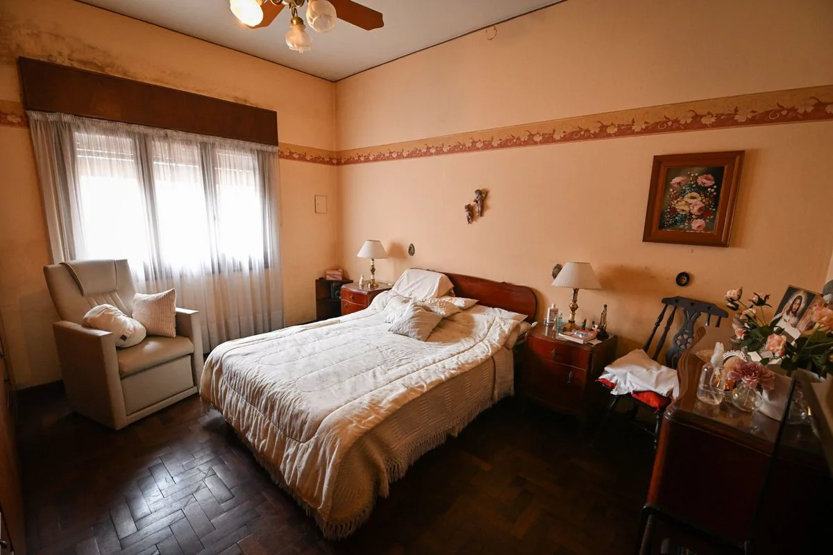 EN VENTA: CASA CÉNTRICA DE 2 DORMITORIOS foto 5
