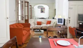 Excelente departamento tipo casa foto 3
