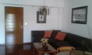 Triplex de 5 ambientes en Wilde foto 2