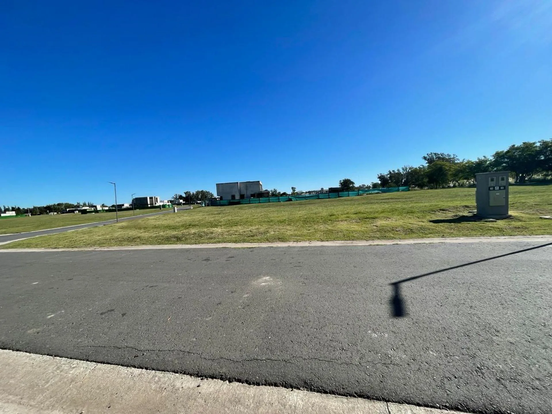 LOTE EN VENTA, BARRIO PRIVADO ALLUEN EN PARTIDO DE foto 2