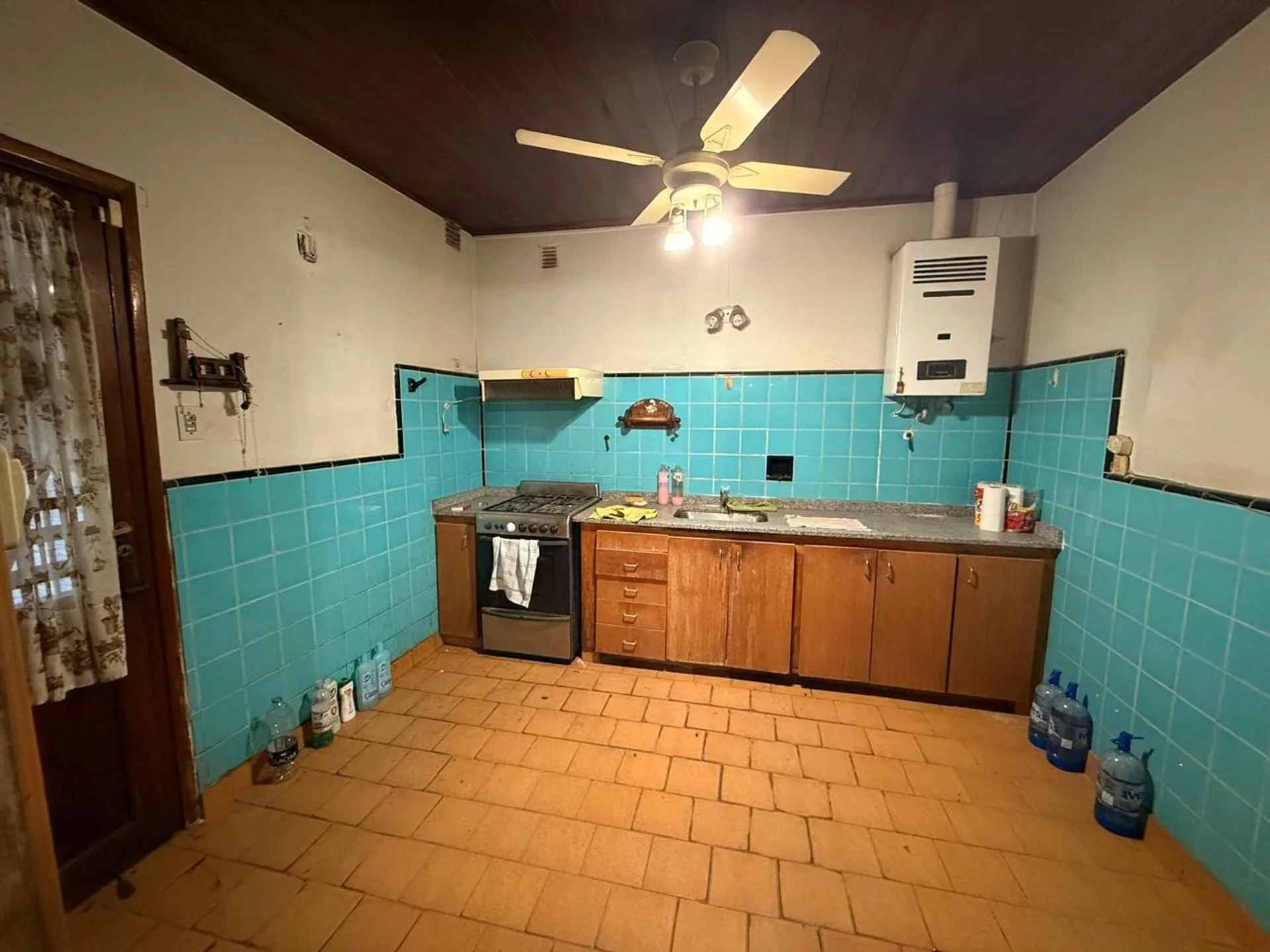 VENTA CASA 6 AMBIENTES A REFACCIONAR- SAAVEDRA foto 2