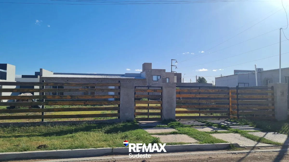 Se vende casa de 3 dormitorios en Aldea Romana foto 2