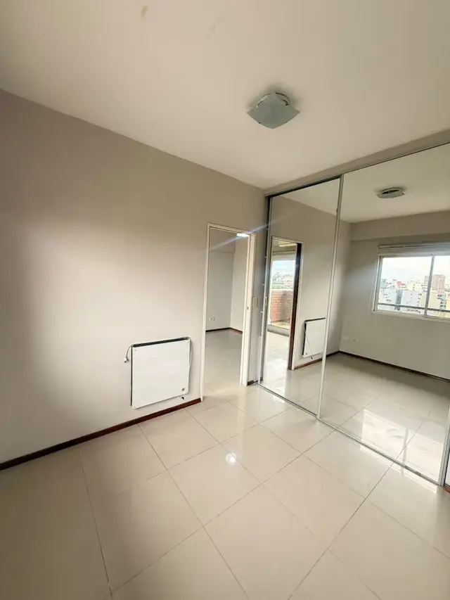 VENDE 2 AMBIENTES CON BALCON AL FRENTE EN PISO 10 - PATERNAL